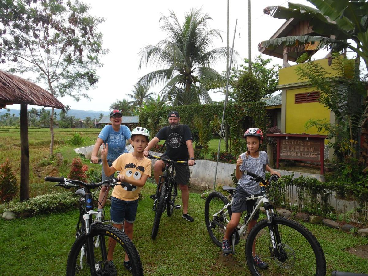 Ambow Homestay Jungle Trekking & Village Tour Bukit Lawang Bagian luar foto